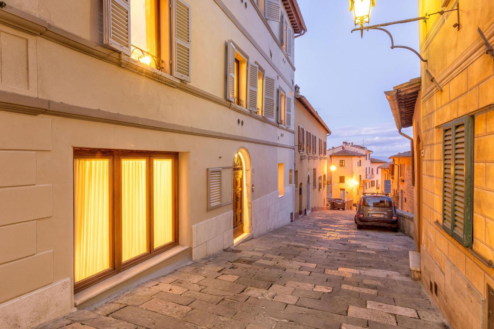 Palazzo Falcinelli Luxury Room In Montepulciano Center With Air Conditioning And Elevator 외부 사진
