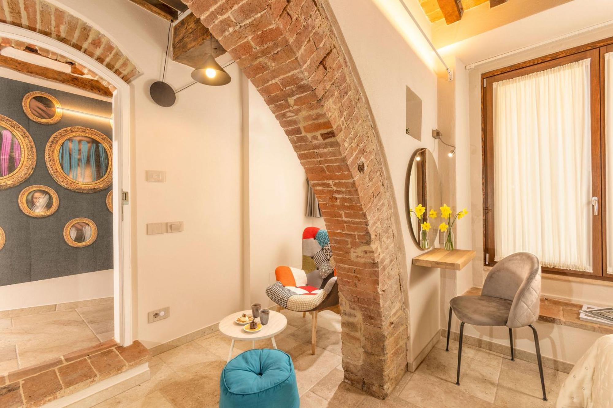 Palazzo Falcinelli Luxury Room In Montepulciano Center With Air Conditioning And Elevator 외부 사진